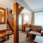 Mikulášska Szálloda 3*