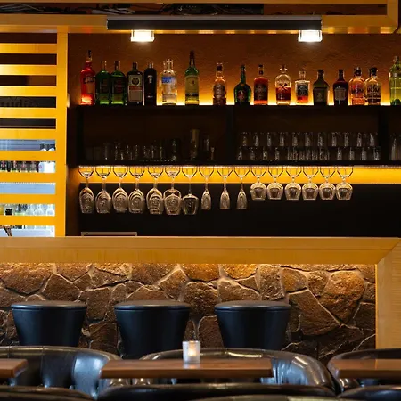 米库拉斯卡查塔酒店 酒店